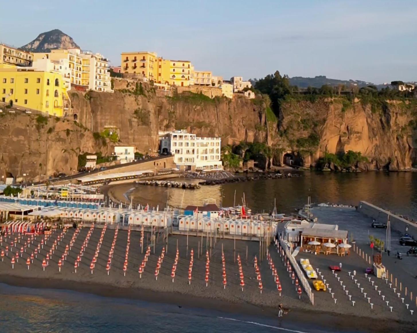 Hotel Giosue' a mare Meta Exterior foto